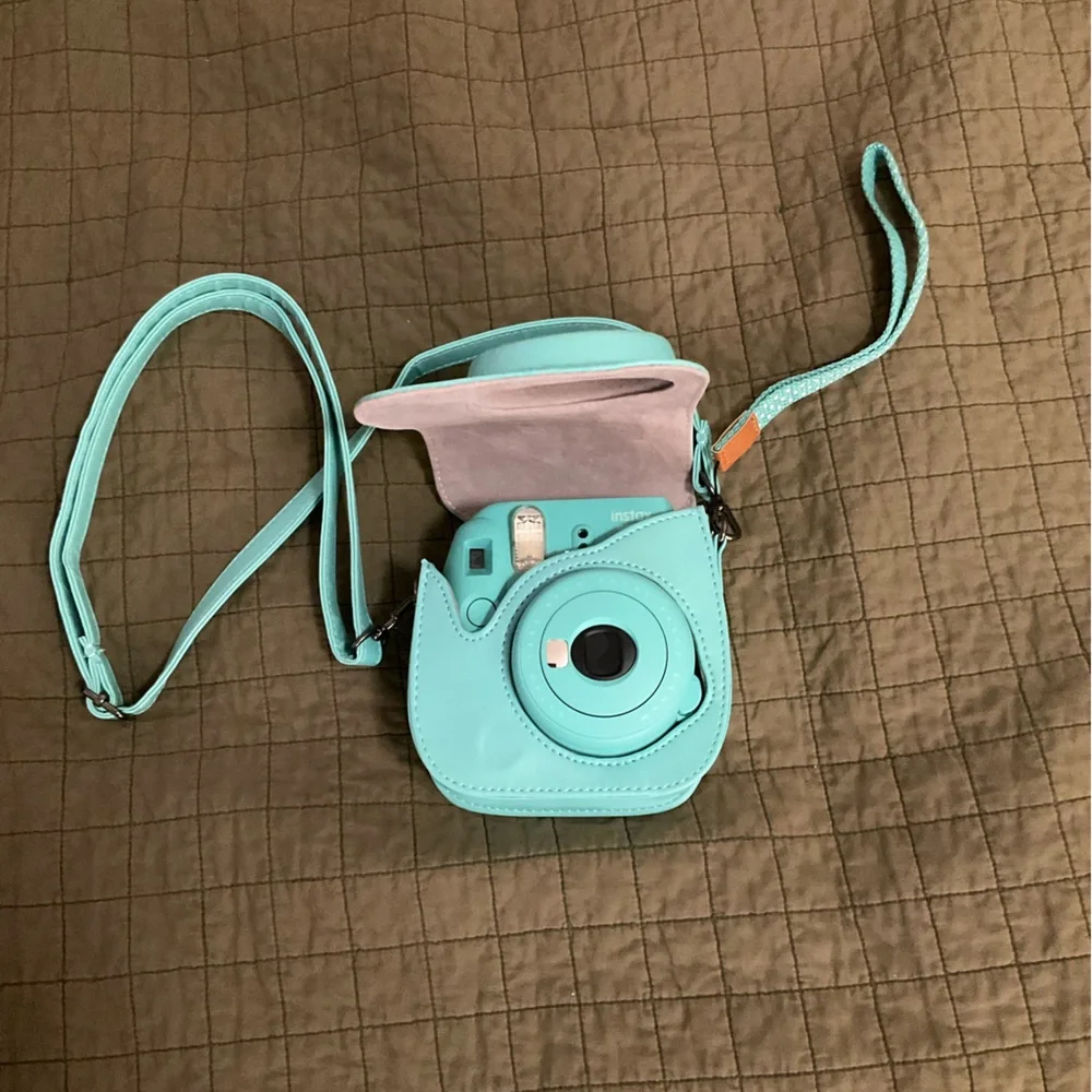 Fujifilm Mint Green with case